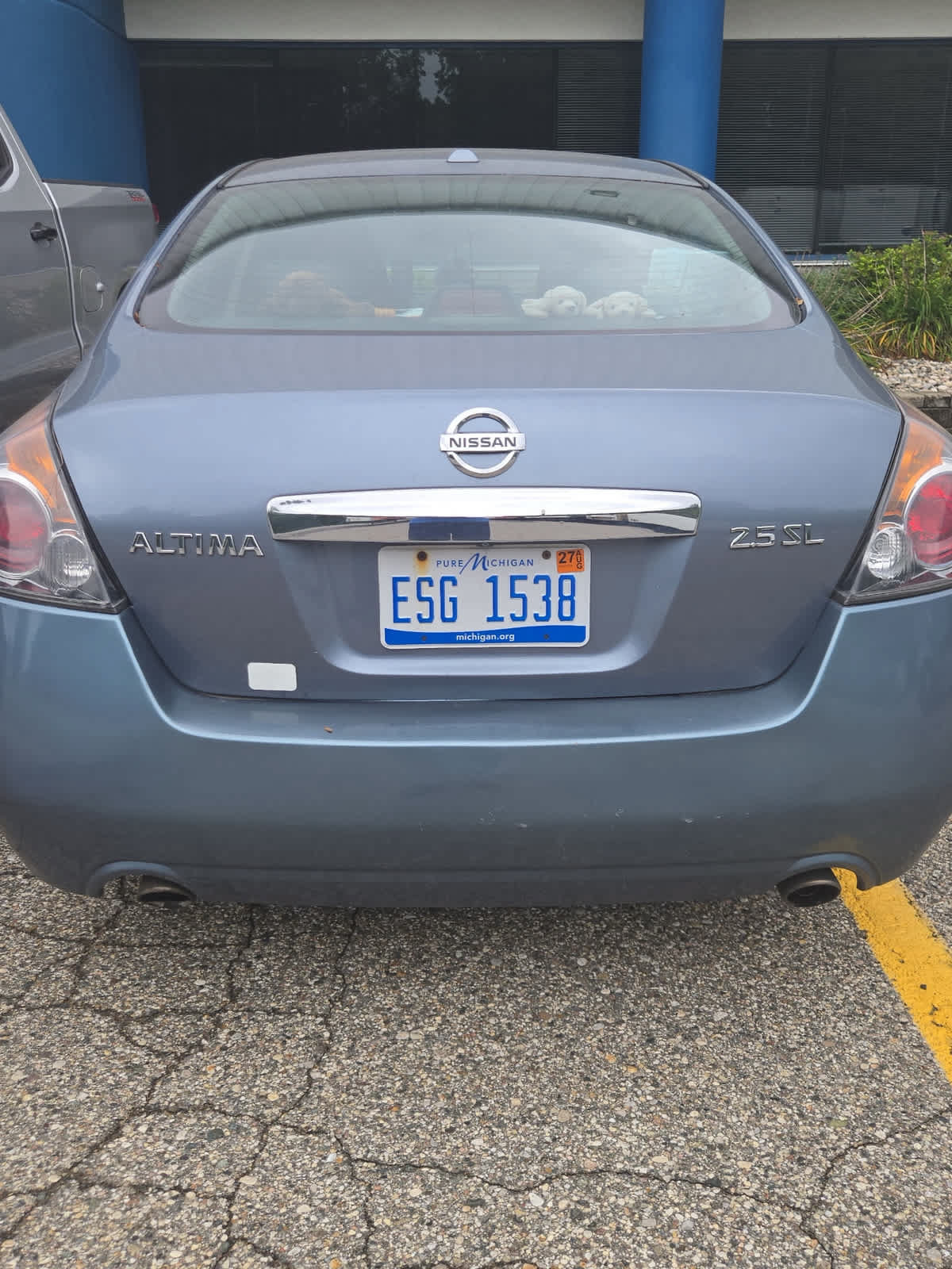 Used 2011 Nissan Altima 2.5 SL w/ 2.5SL Pkg FWD image 1