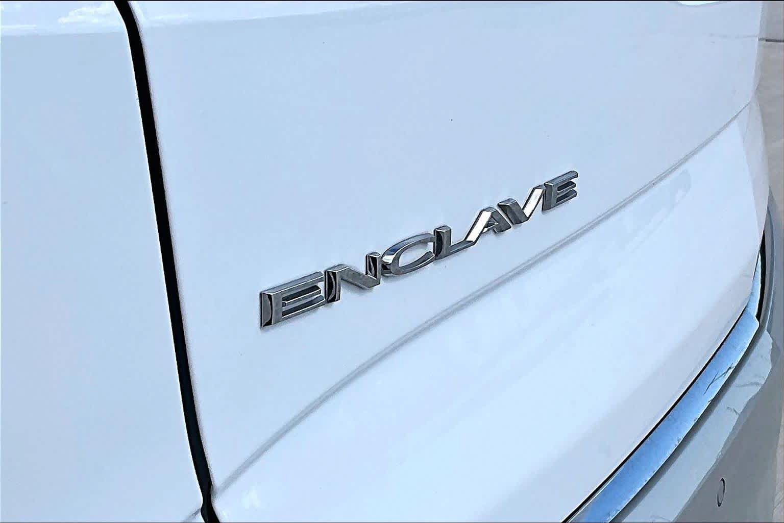 Used 2023 Buick Enclave Essence w/ Experience Buick Package FWD image 28