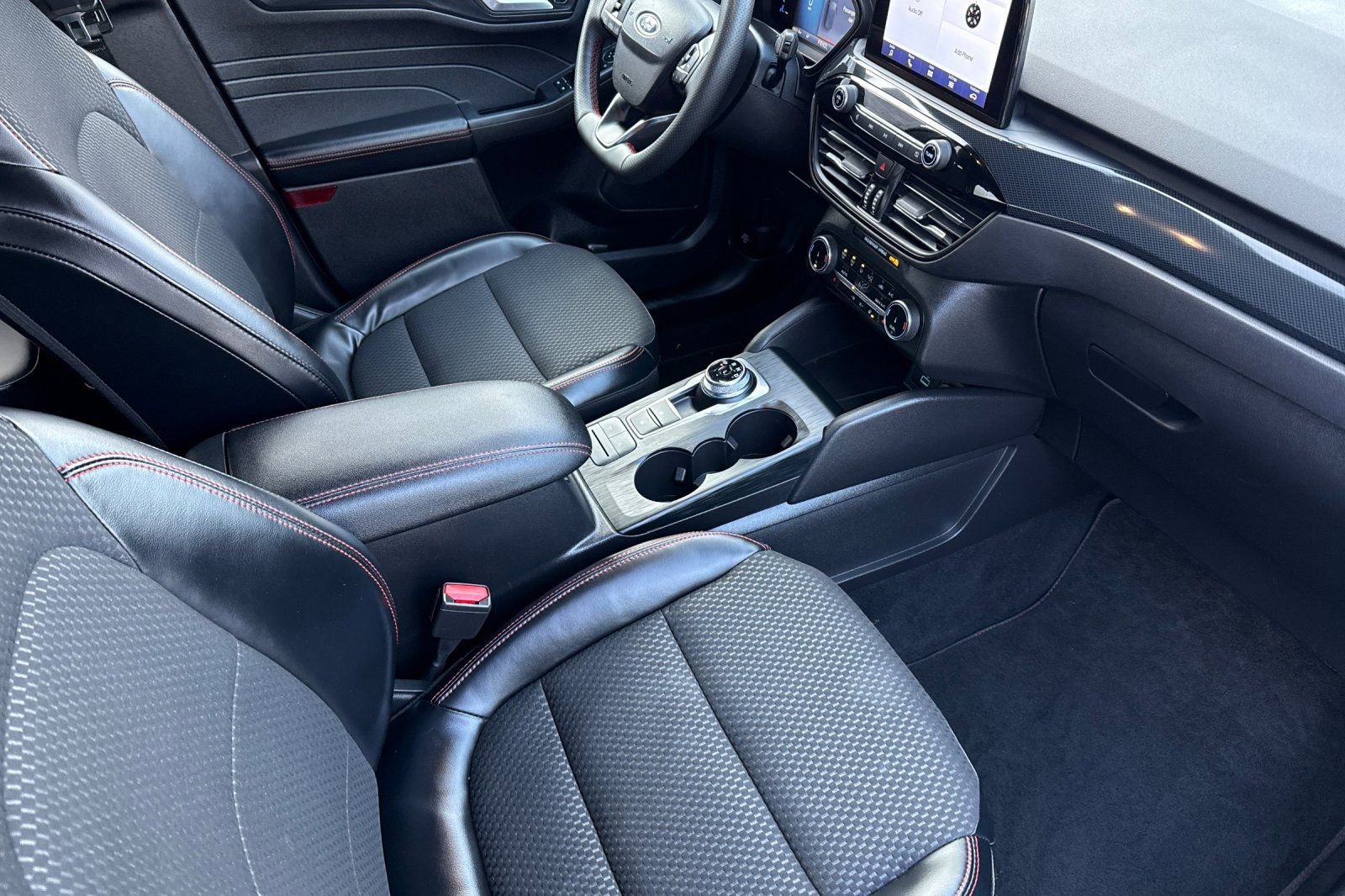 Certified 2023 Ford Escape ST-Line image 17