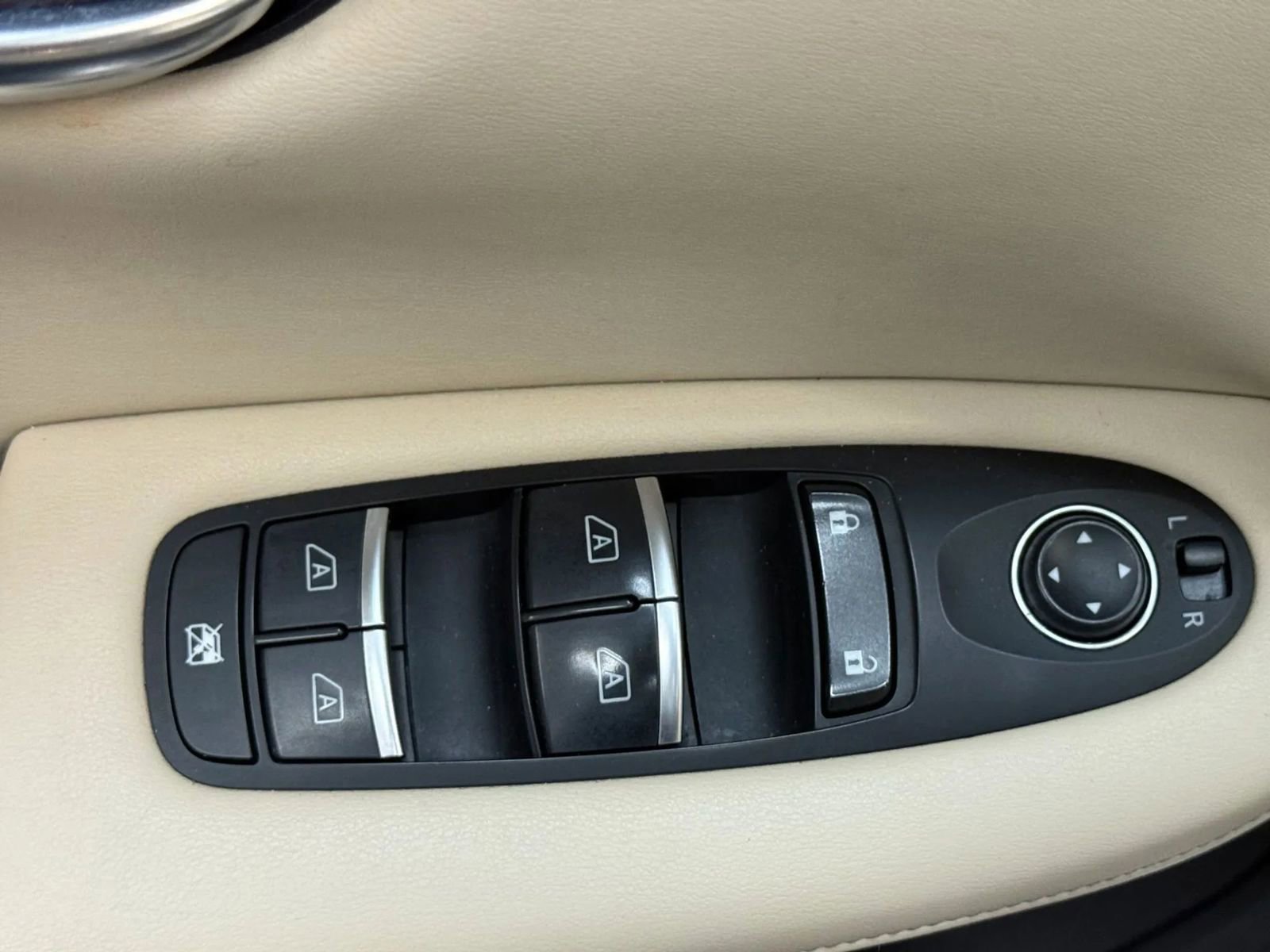 Used 2019 INFINITI QX50 Essential w/ Proassist Package image 18