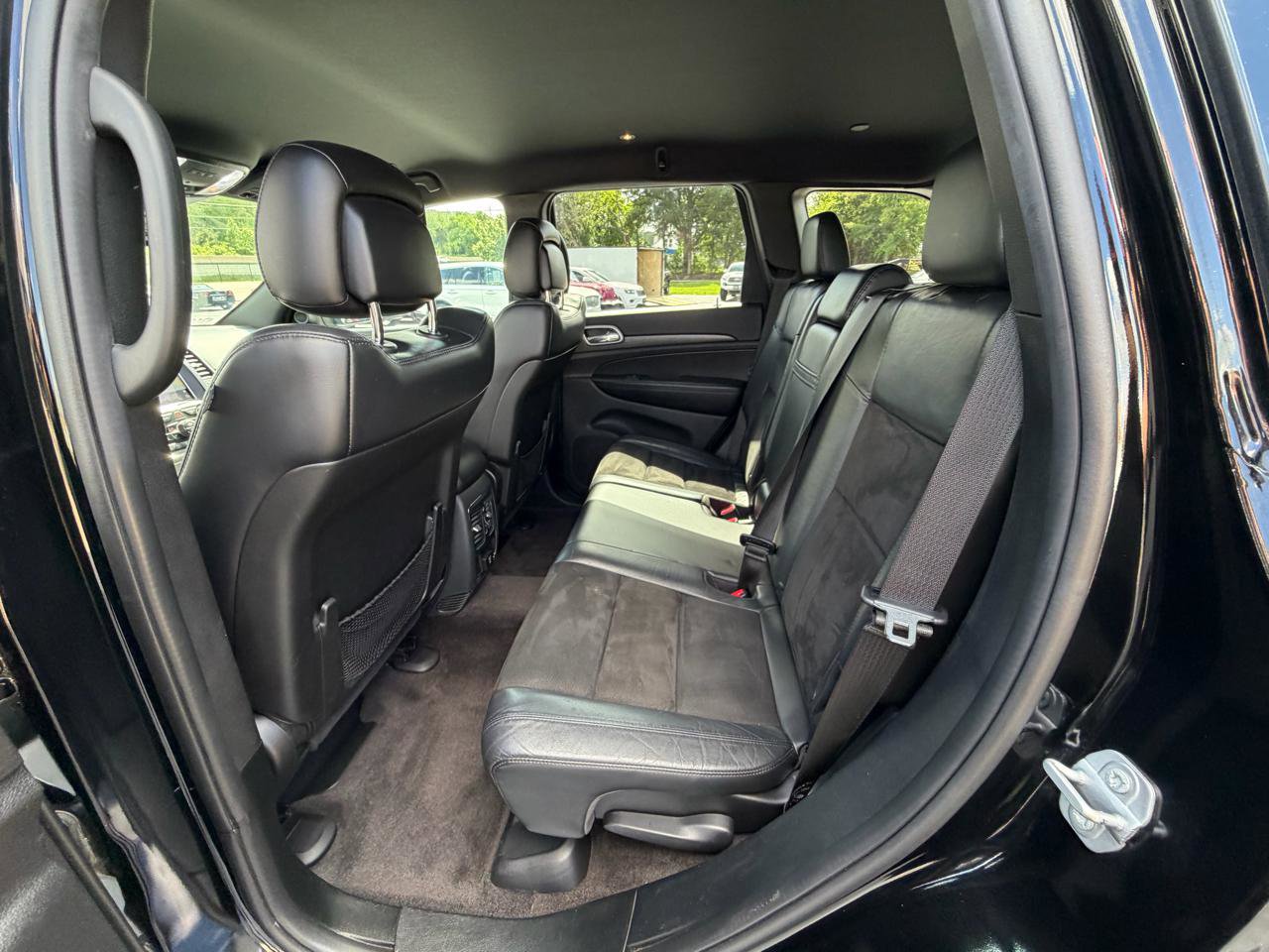 Used 2018 Jeep Grand Cherokee Altitude AWD/4WD image 26
