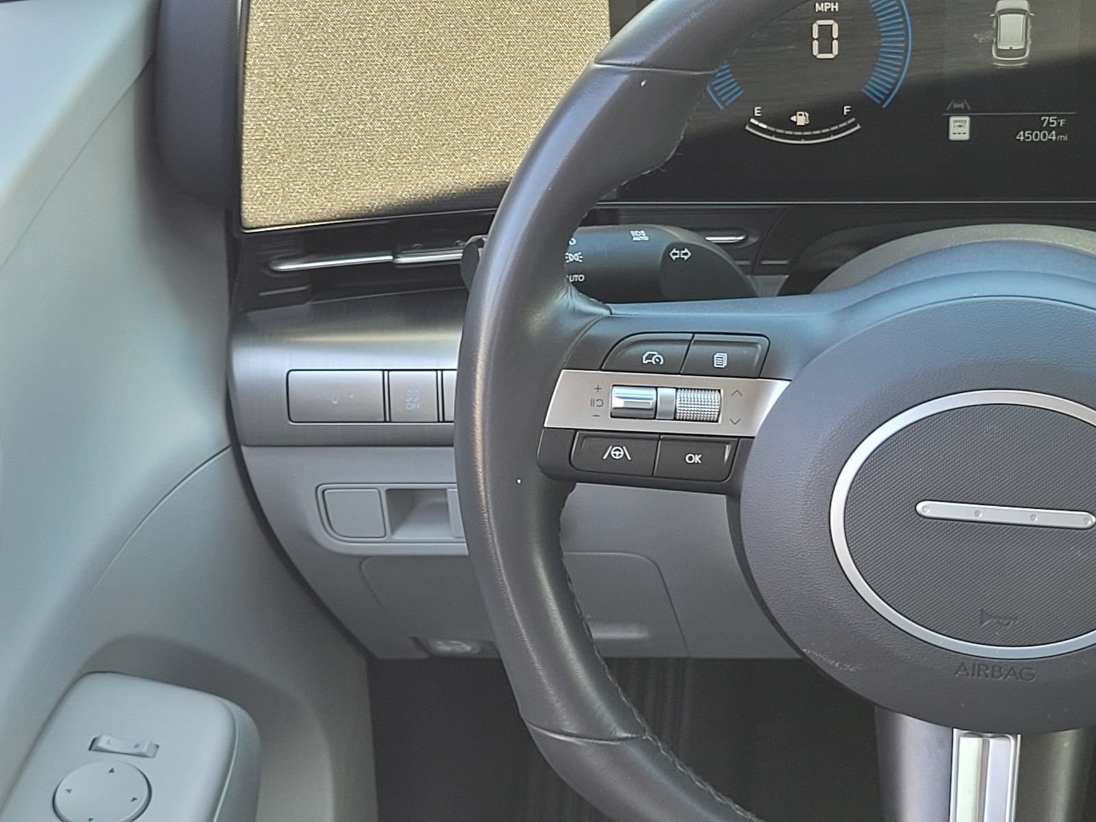 Certified 2025 Hyundai Kona SEL AWD/4WD image 14