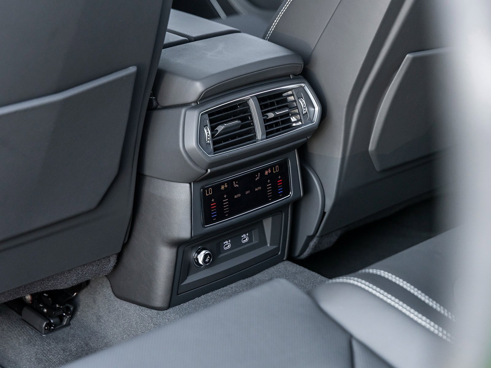 Used 2024 Lamborghini Urus S image 38