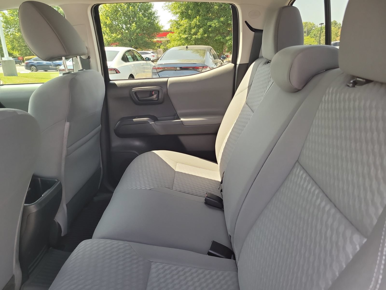 Used 2022 Toyota Tacoma SR AWD/4WD image 21