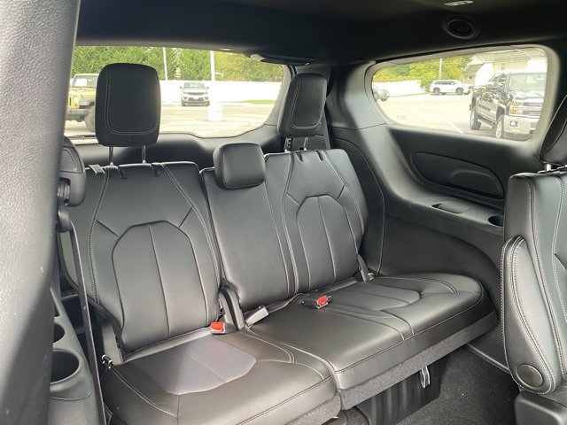 New 2026 Chrysler Pacifica Select image 31