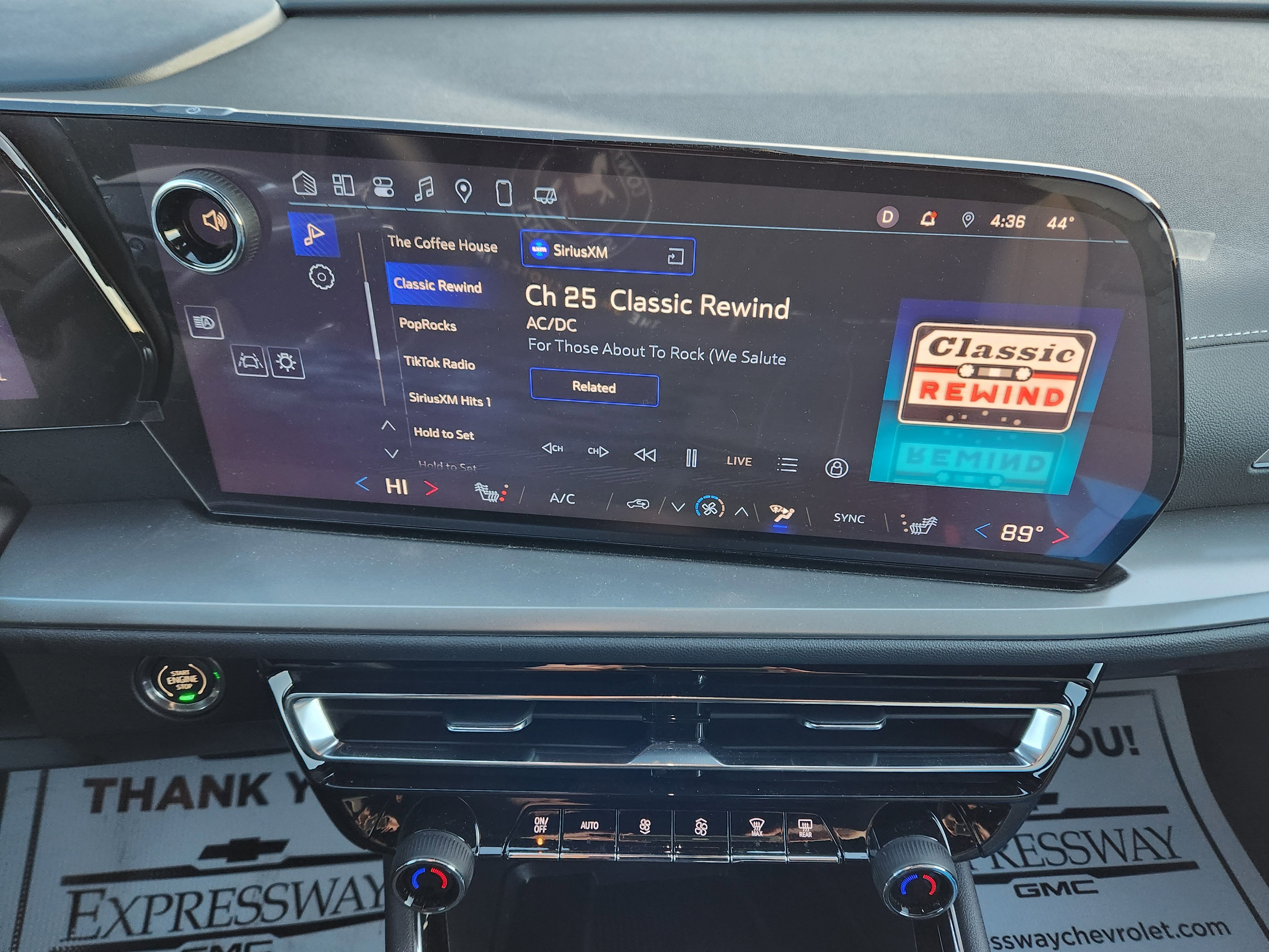 New 2025 Chevrolet Traverse LT w/ LPO, Floor Liner Package image 13