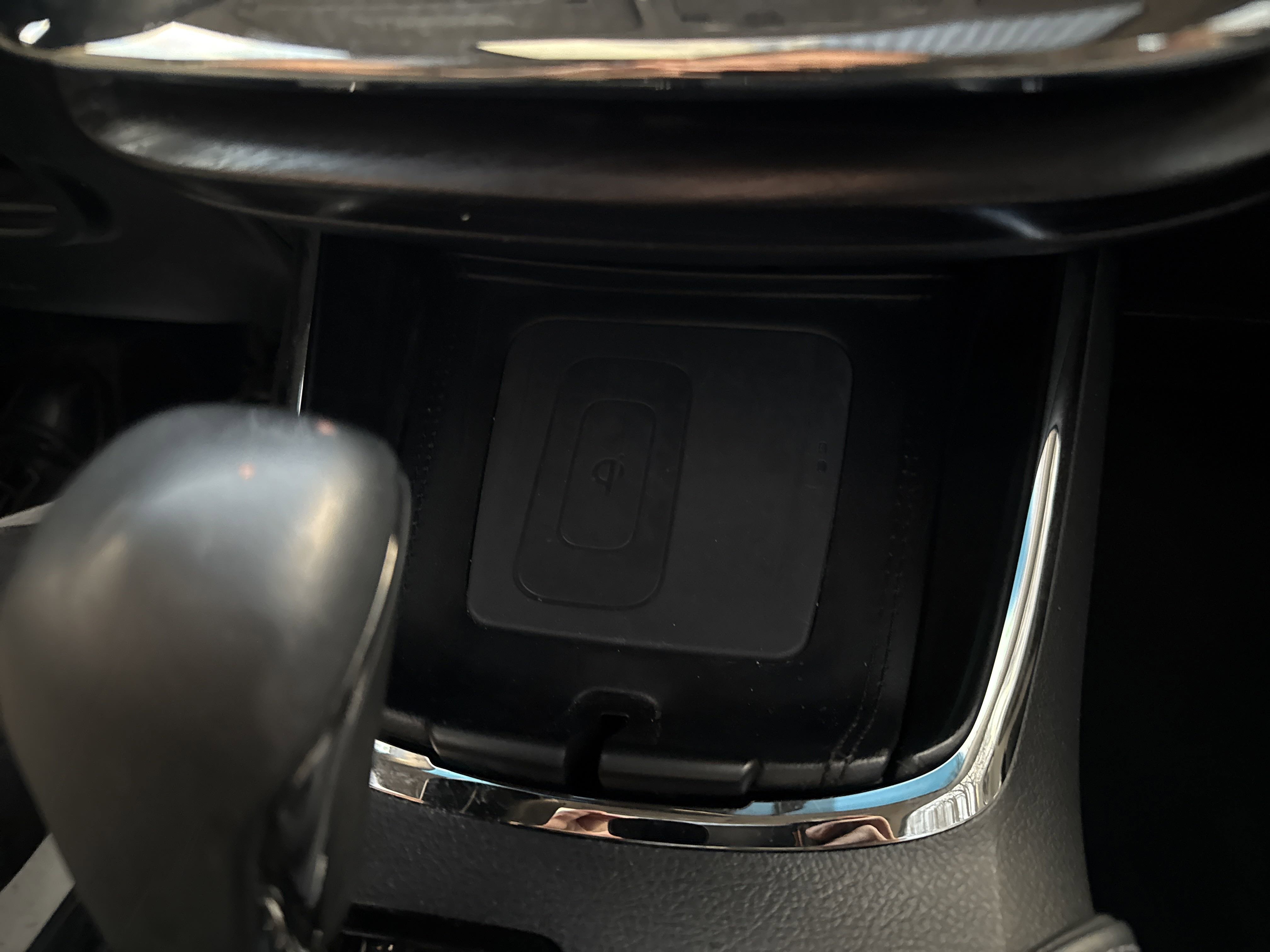 Used 2018 Toyota Avalon Limited image 23