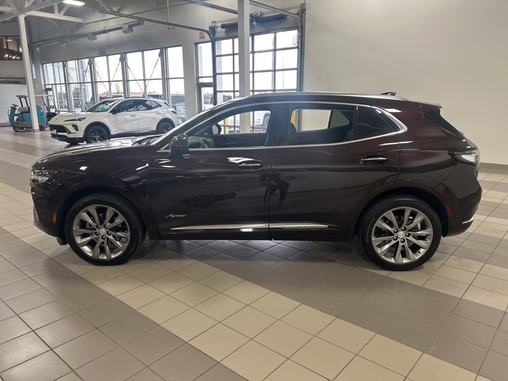 Used 2021 Buick Envision Avenir image 2