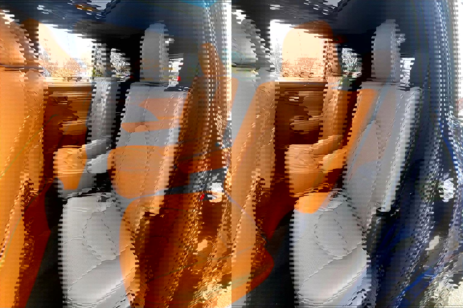 Used 2023 Toyota Highlander Platinum image 31