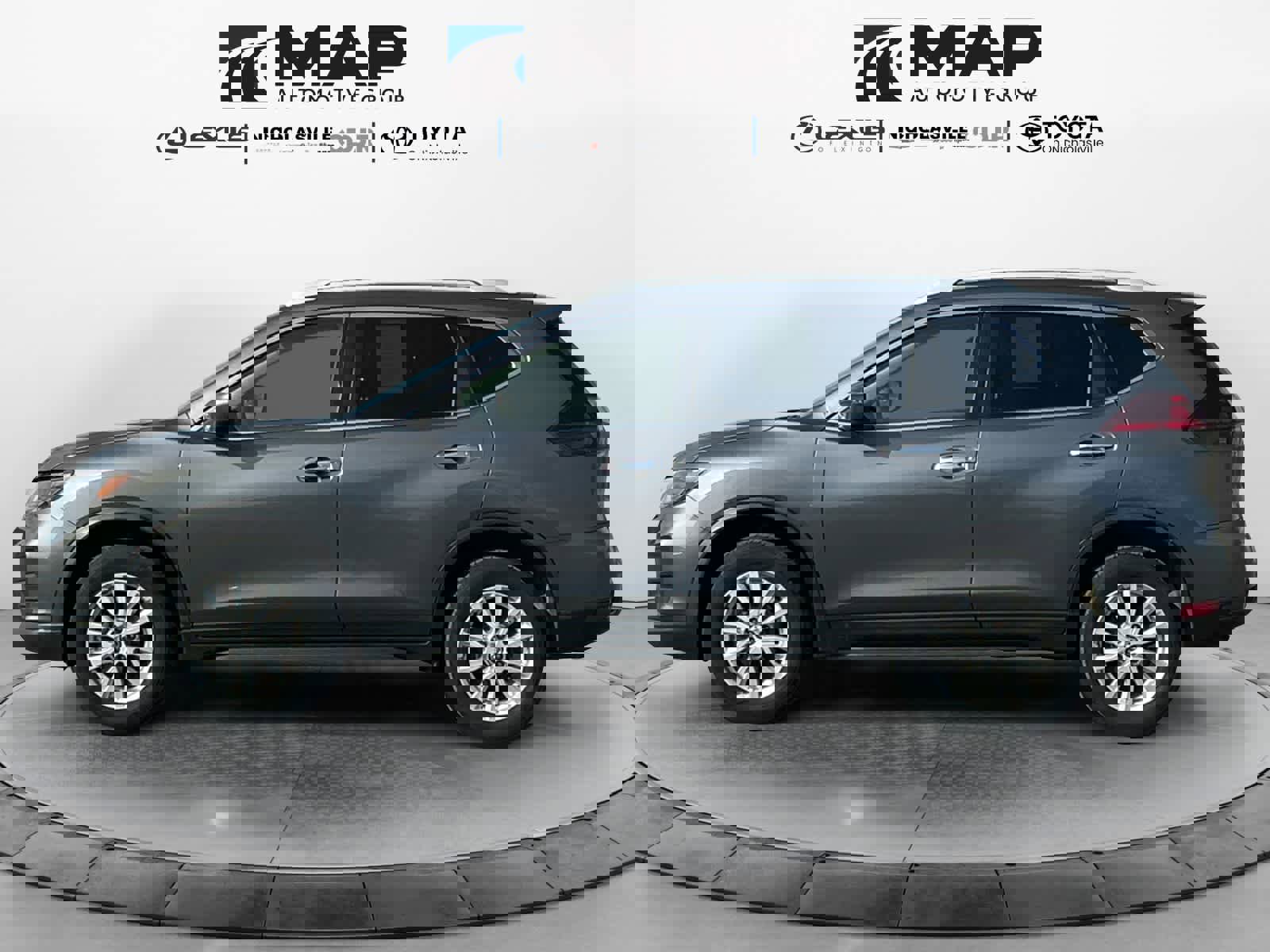 Used 2020 Nissan Rogue SV image 2