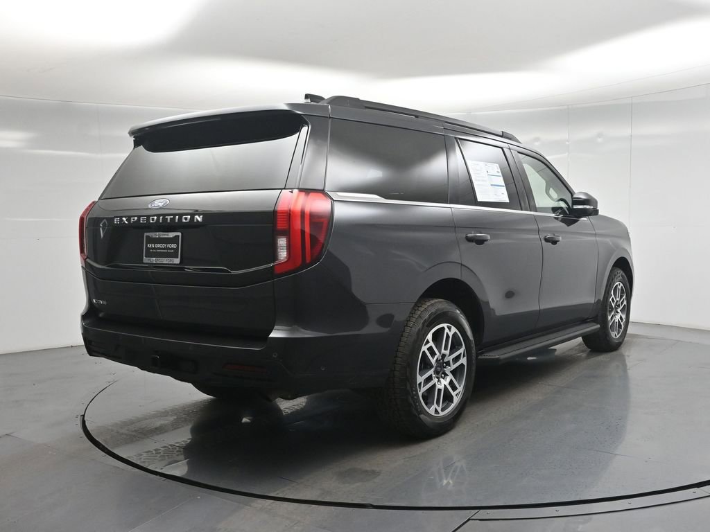 Certified 2025 Ford Expedition Active AWD/4WD image 27