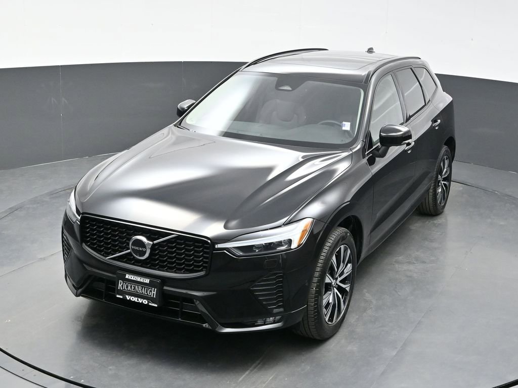 Used 2025 Volvo XC60 B5 Plus AWD/4WD image 32