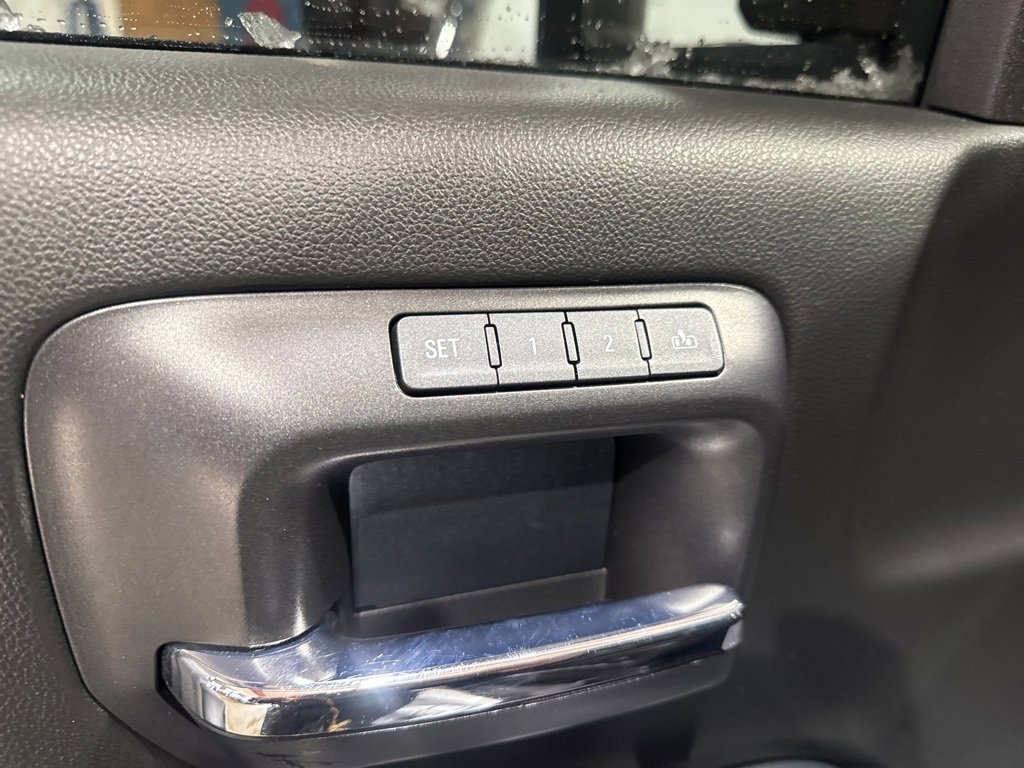 Used 2018 Chevrolet Silverado 2500 High Country w/ Duramax Plus Package image 13