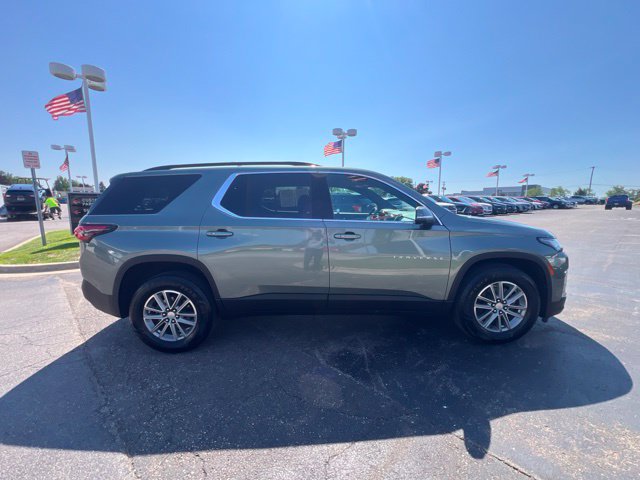 Used 2023 Chevrolet Traverse LT AWD/4WD image 4
