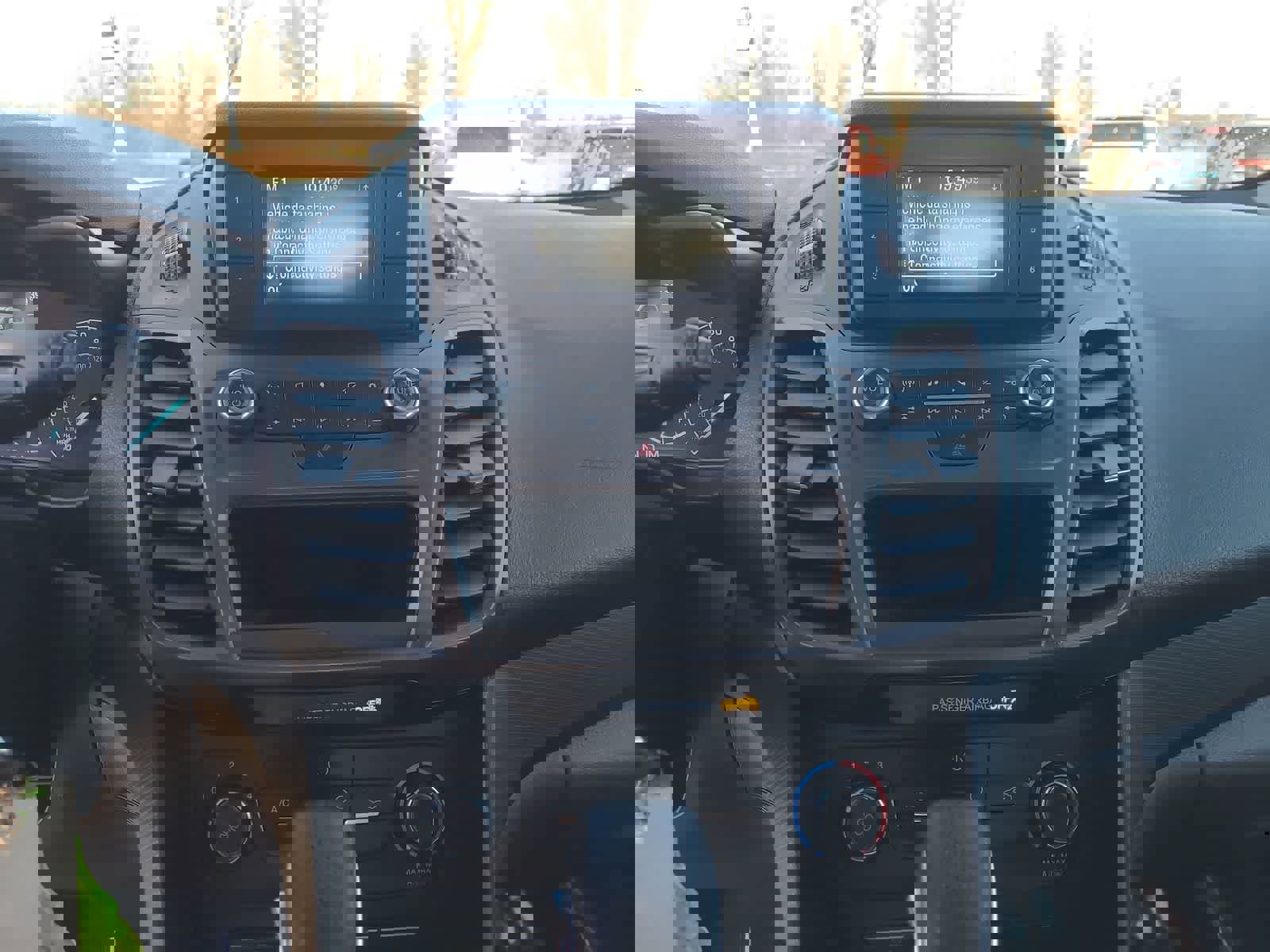 Used 2020 Ford Transit Connect XL image 24