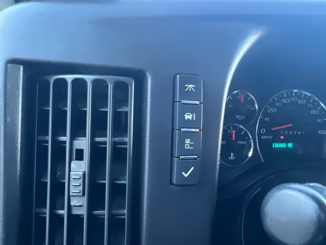 Used 2017 Chevrolet Express 2500 RWD image 21