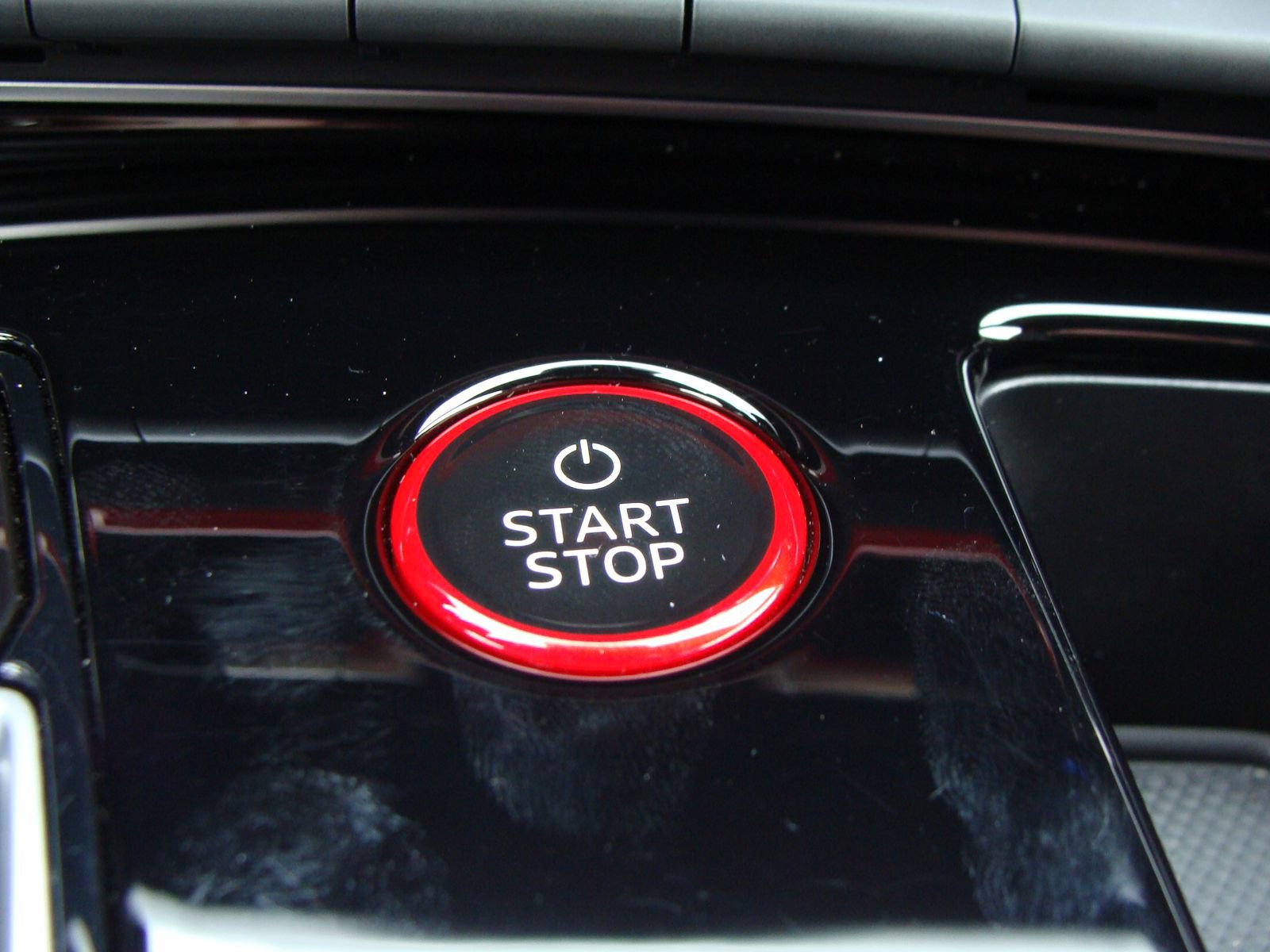 Used 2023 Audi RS e-tron GT AWD/4WD image 24