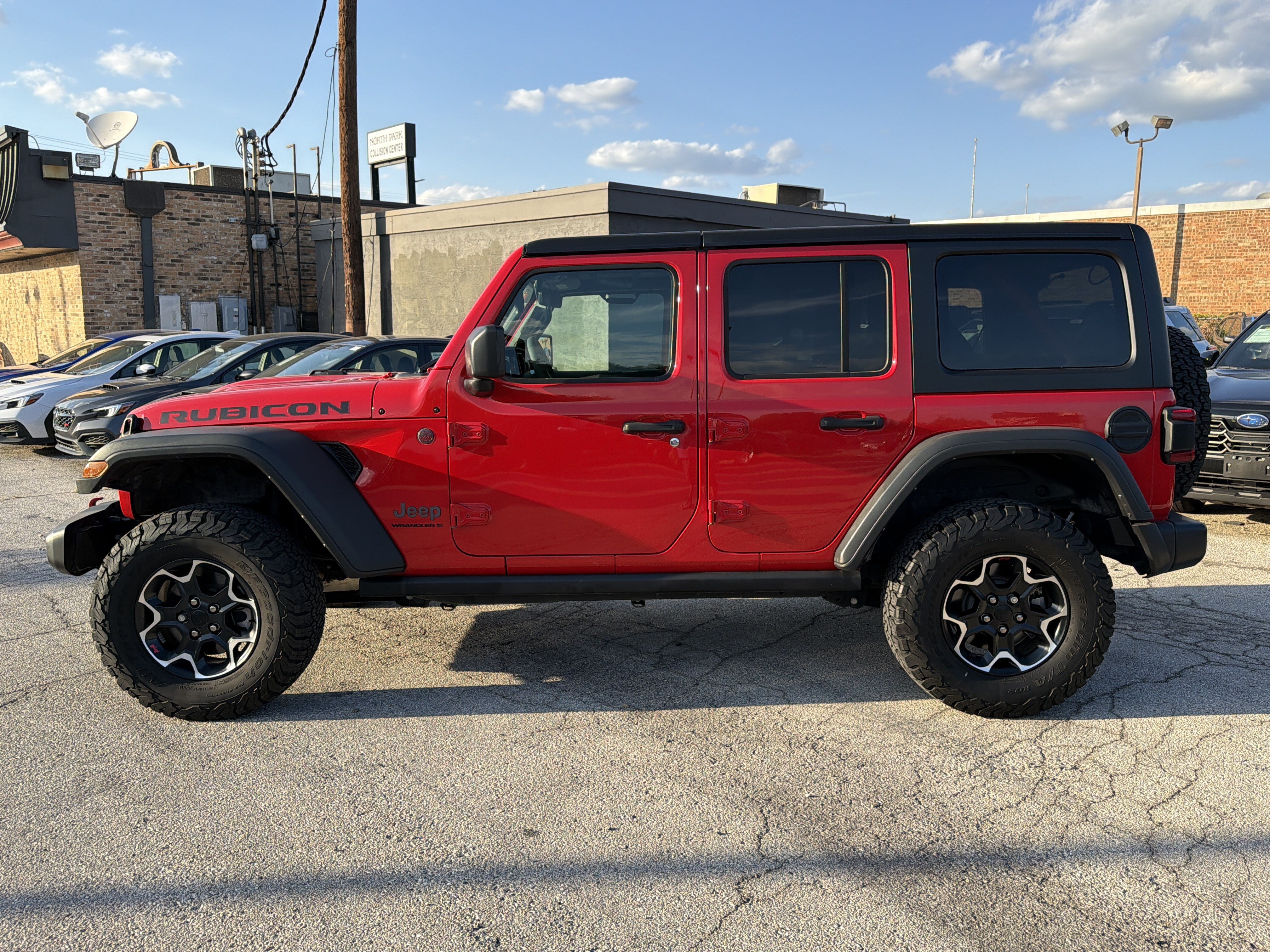 Used 2023 Jeep Wrangler Unlimited Rubicon w/ LED Lighting Group AWD/4WD image 9
