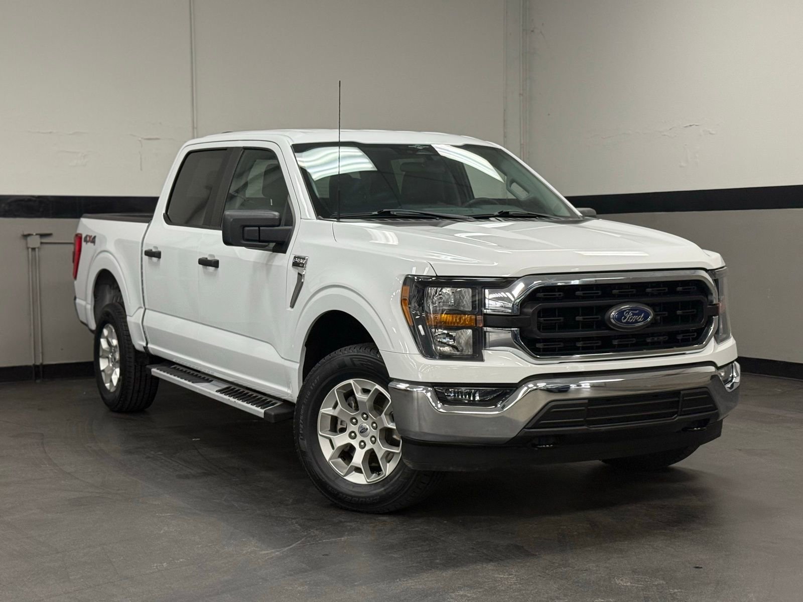 Used 2023 Ford F150 XLT AWD/4WD image 2