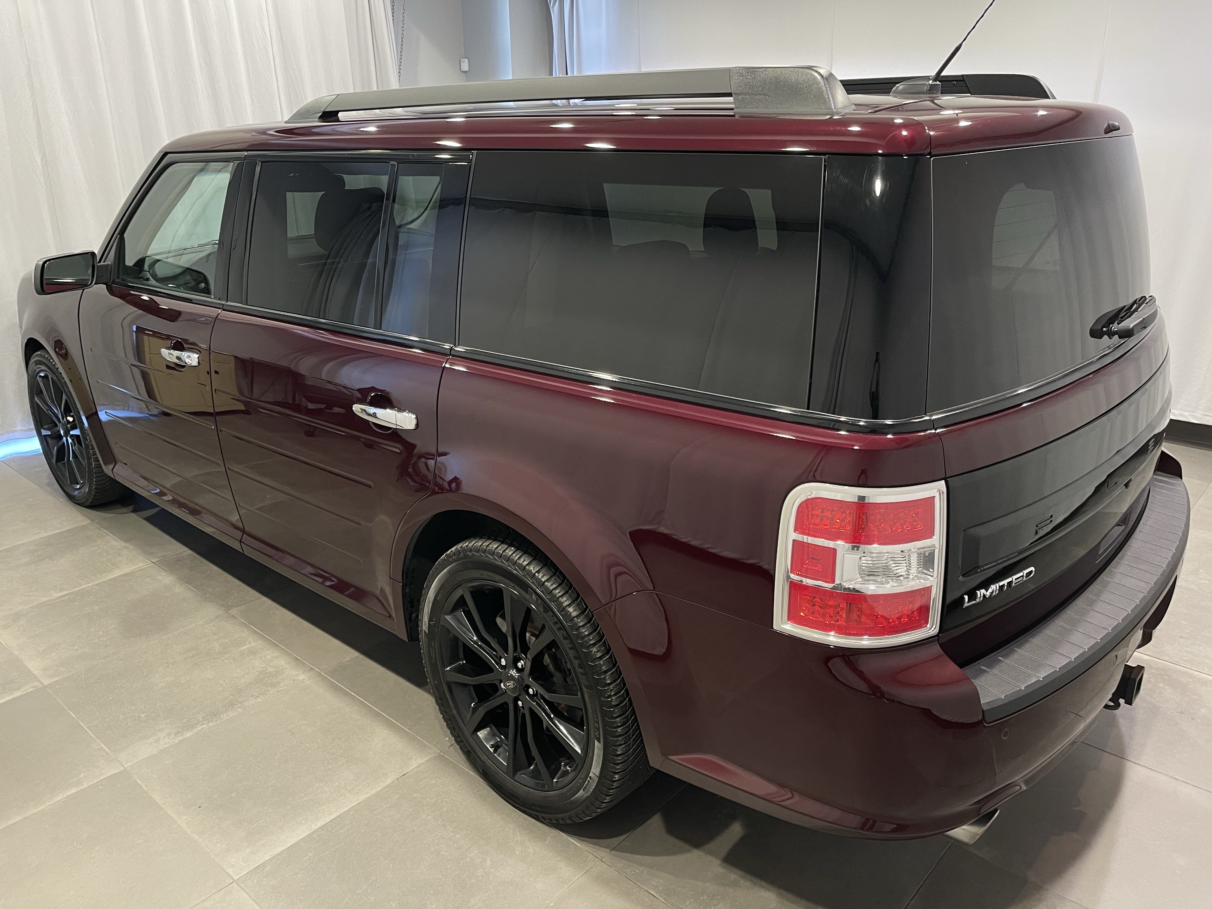Used 2019 Ford Flex Limited w/ Equipment Group 303A AWD/4WD image 4