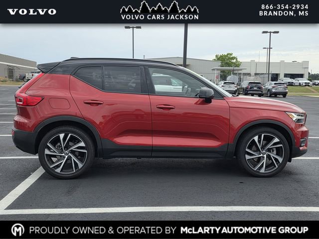 Used 2021 Volvo XC40 T5 R-Design AWD/4WD image 3
