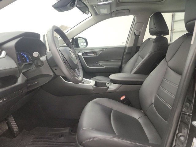 Used 2024 Toyota RAV4 XLE Premium image 15