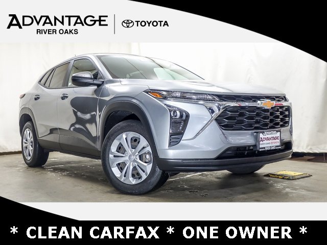 Used 2024 Chevrolet Trax LS w/ Driver Confidence Package image 1
