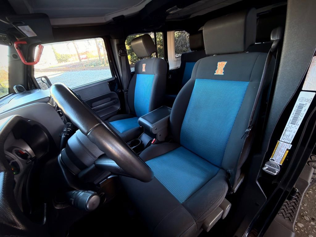 Used 2010 Jeep Wrangler Unlimited Islander image 20