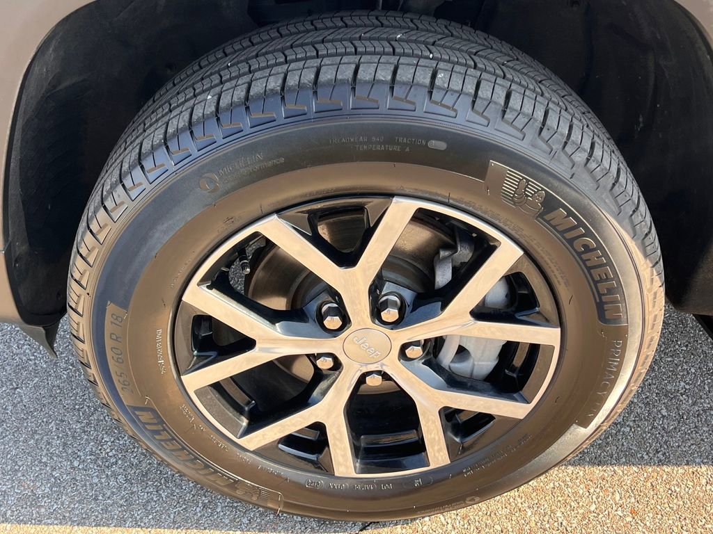 Used 2024 Jeep Grand Cherokee Limited image 14