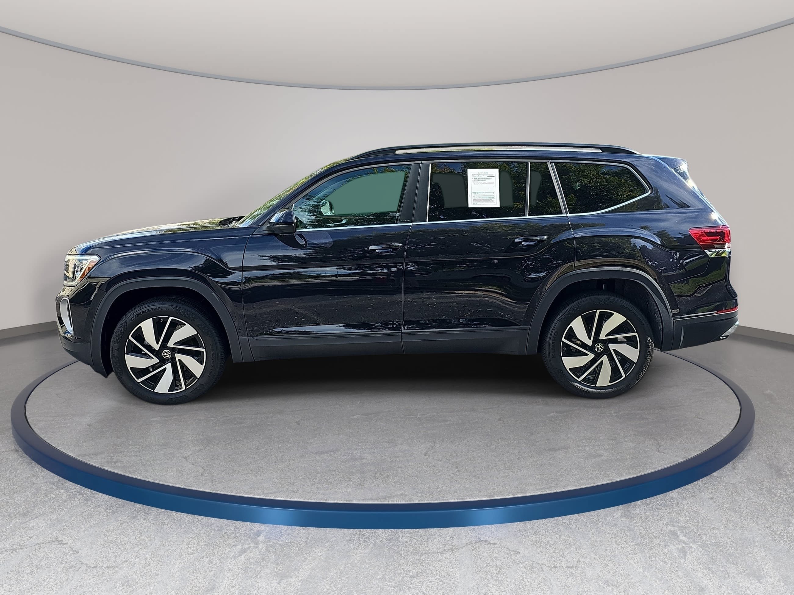 Certified 2026 Volkswagen Atlas SE w/ Panoramic Sunroof Package FWD image 8