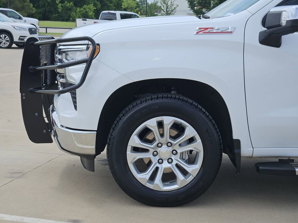 Used 2024 Chevrolet Silverado 1500 LTZ AWD/4WD image 13