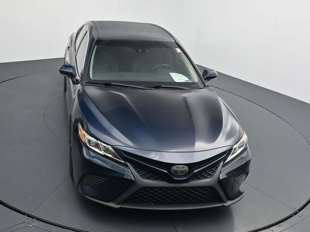Used 2018 Toyota Camry SE w/ Convenience Package FWD image 10