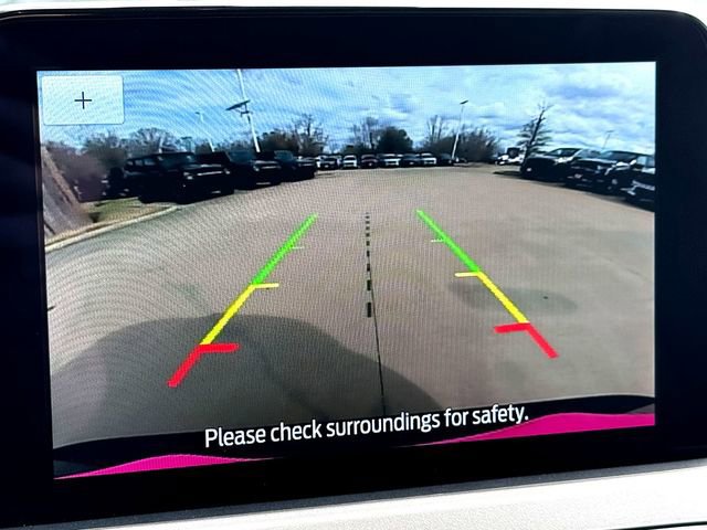 Used 2022 Ford Escape SE w/ SE Sport Appearance Package image 21