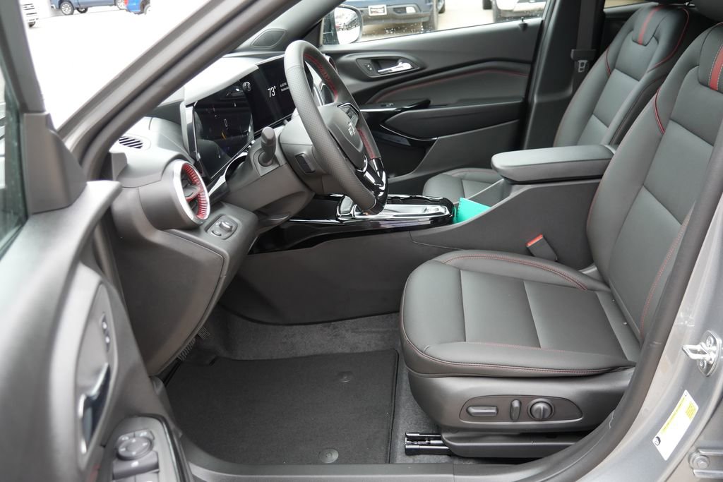 New 2026 Chevrolet Trax RS w/ Driver Confidence Package image 8