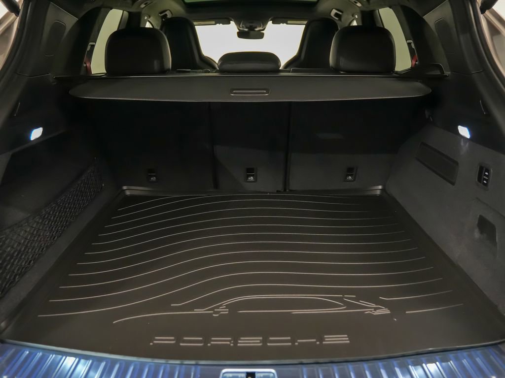 New 2026 Porsche Cayenne GTS AWD/4WD image 13