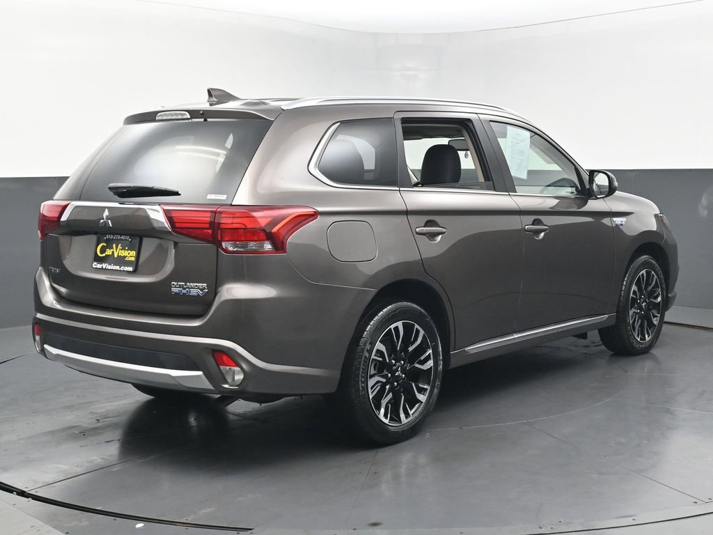 Used 2018 Mitsubishi Outlander SEL image 5