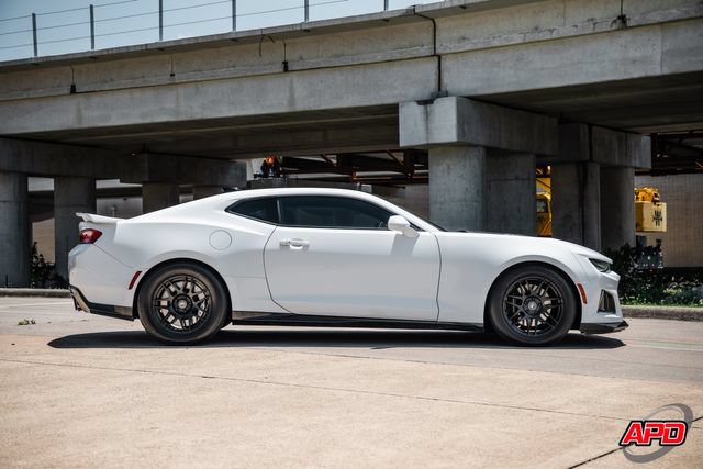 Used 2018 Chevrolet Camaro ZL1 RWD image 12
