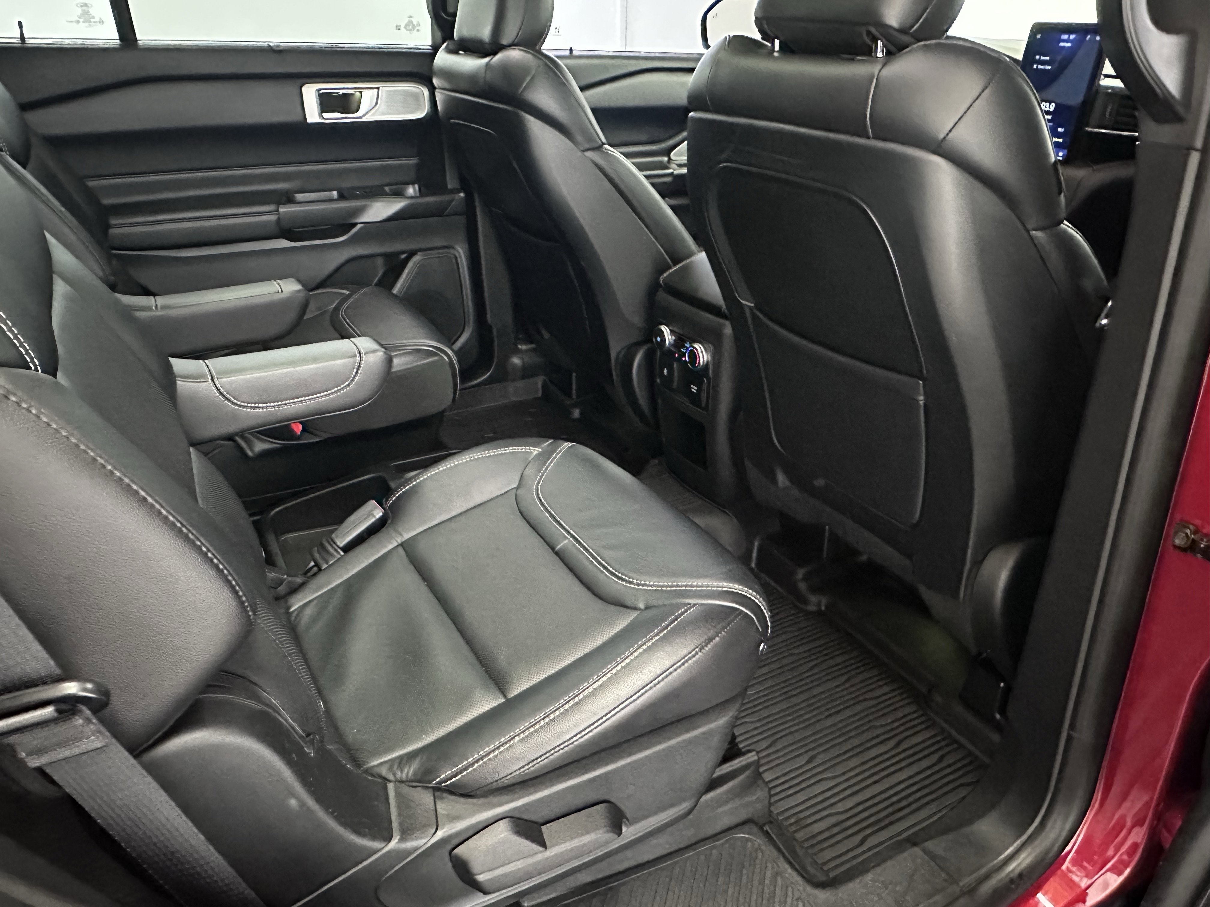 Used 2020 Ford Explorer ST w/ ST Street Pack image 35