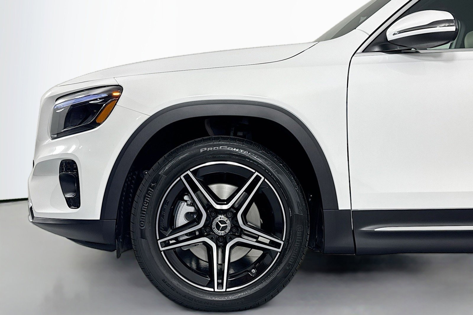 New 2026 Mercedes-Benz GLB 250 image 9