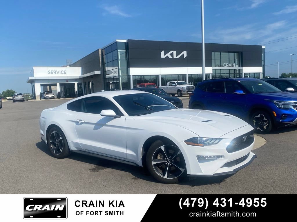 Used 2020 Ford Mustang Coupe RWD image 1