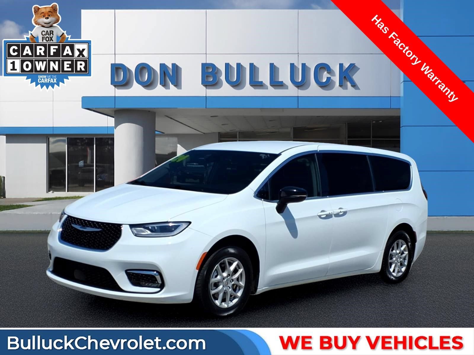 Used 2024 Chrysler Pacifica Touring-L FWD image 1