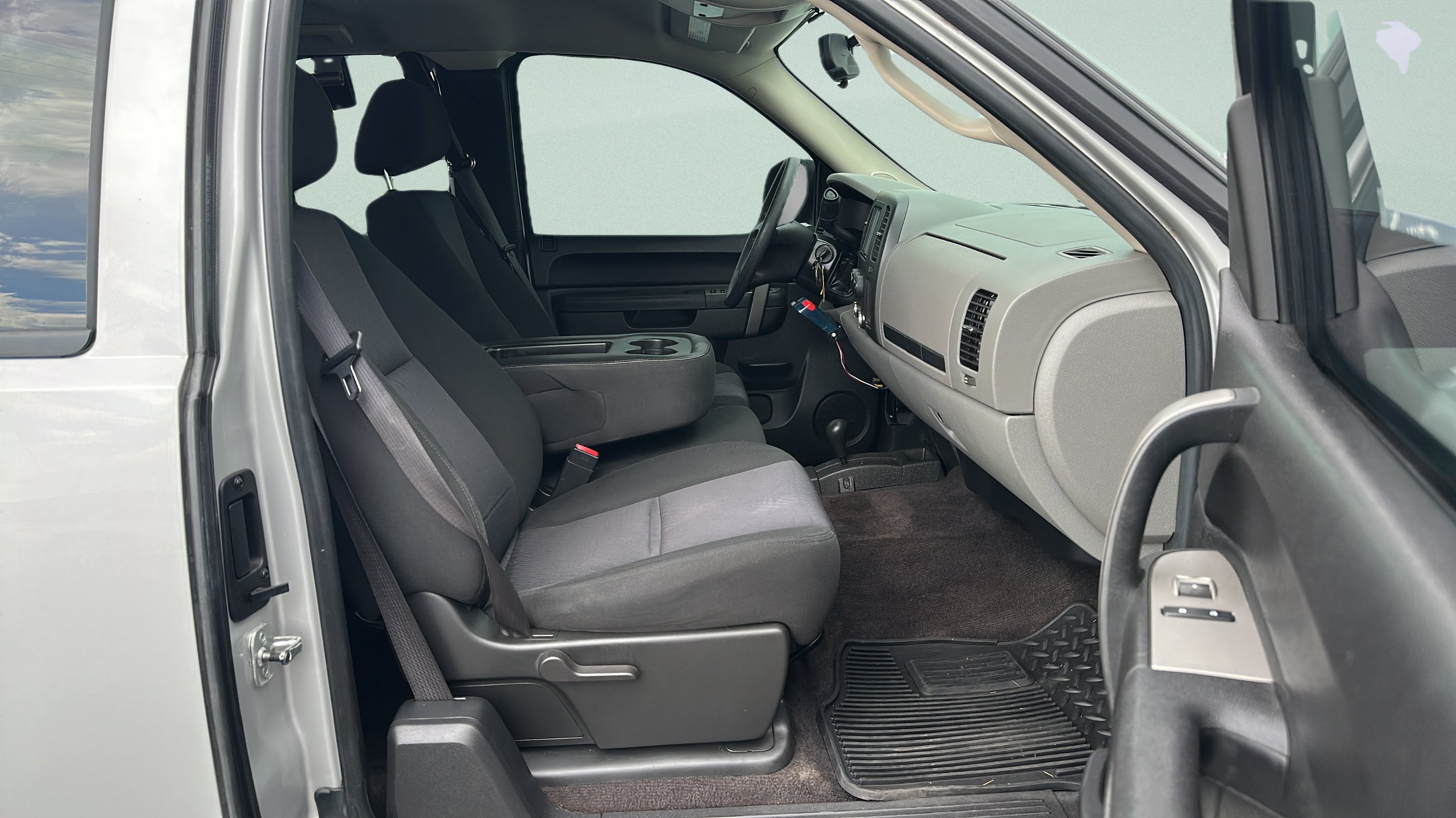 Used 2010 Chevrolet Silverado 1500 LS AWD/4WD image 26