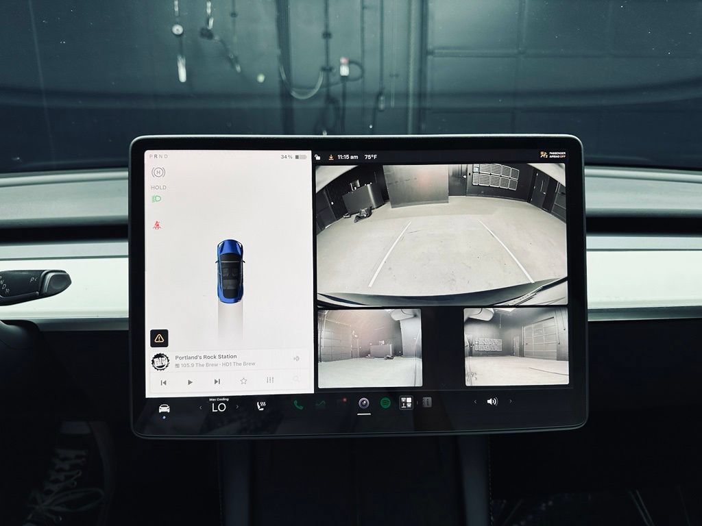 Used 2022 Tesla Model 3 Long Range AWD/4WD image 32