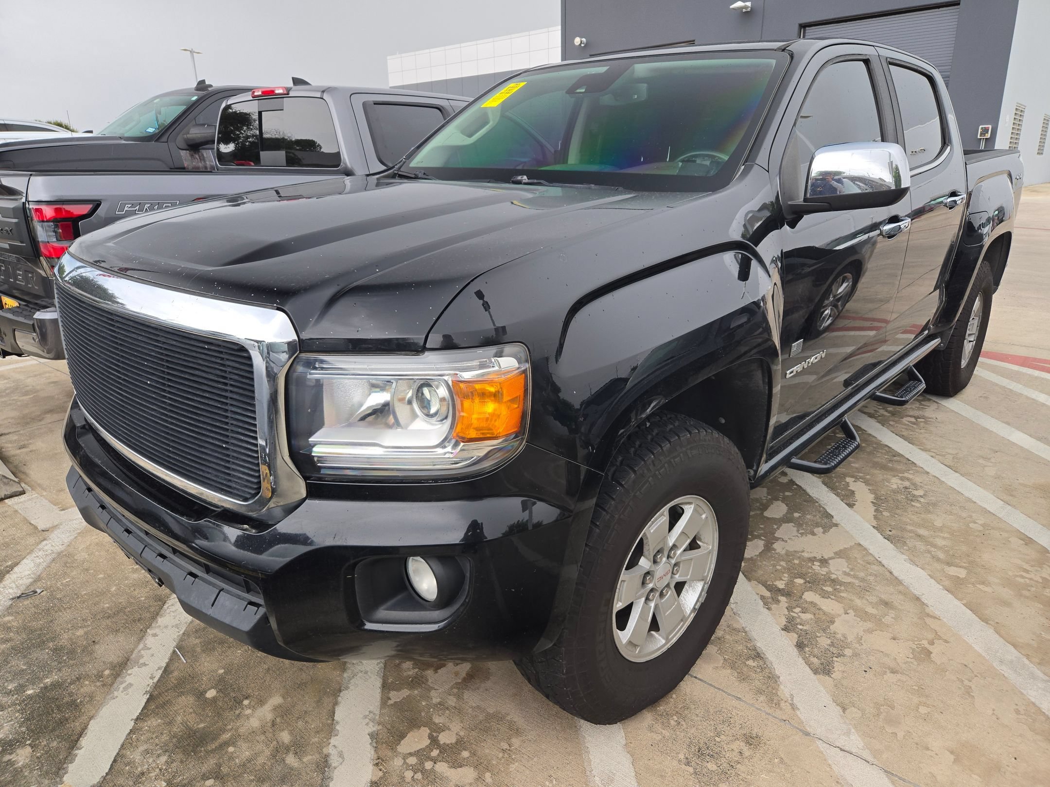 Used 2017 GMC Canyon SLT w/ Driver Alert Package AWD/4WD image 5