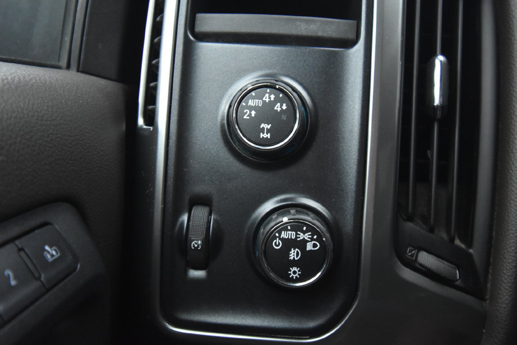 Used 2015 Chevrolet Silverado 1500 LTZ w/ LTZ Plus Package AWD/4WD image 31