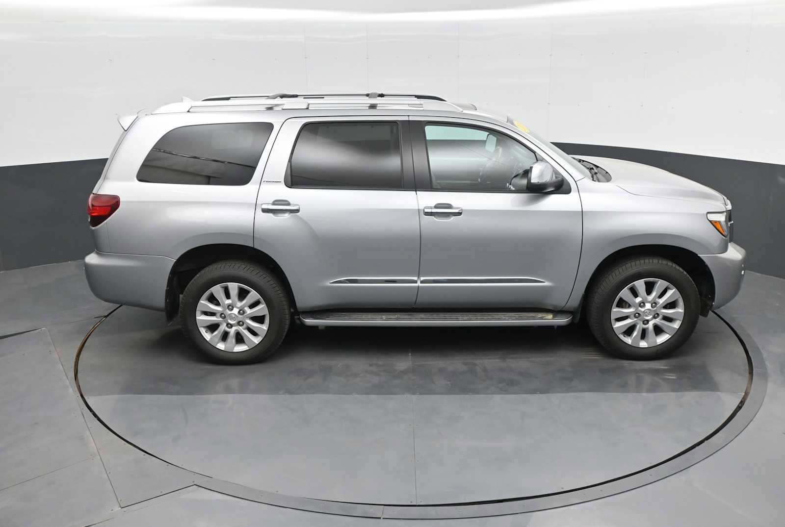 Used 2019 Toyota Sequoia Platinum RWD image 19