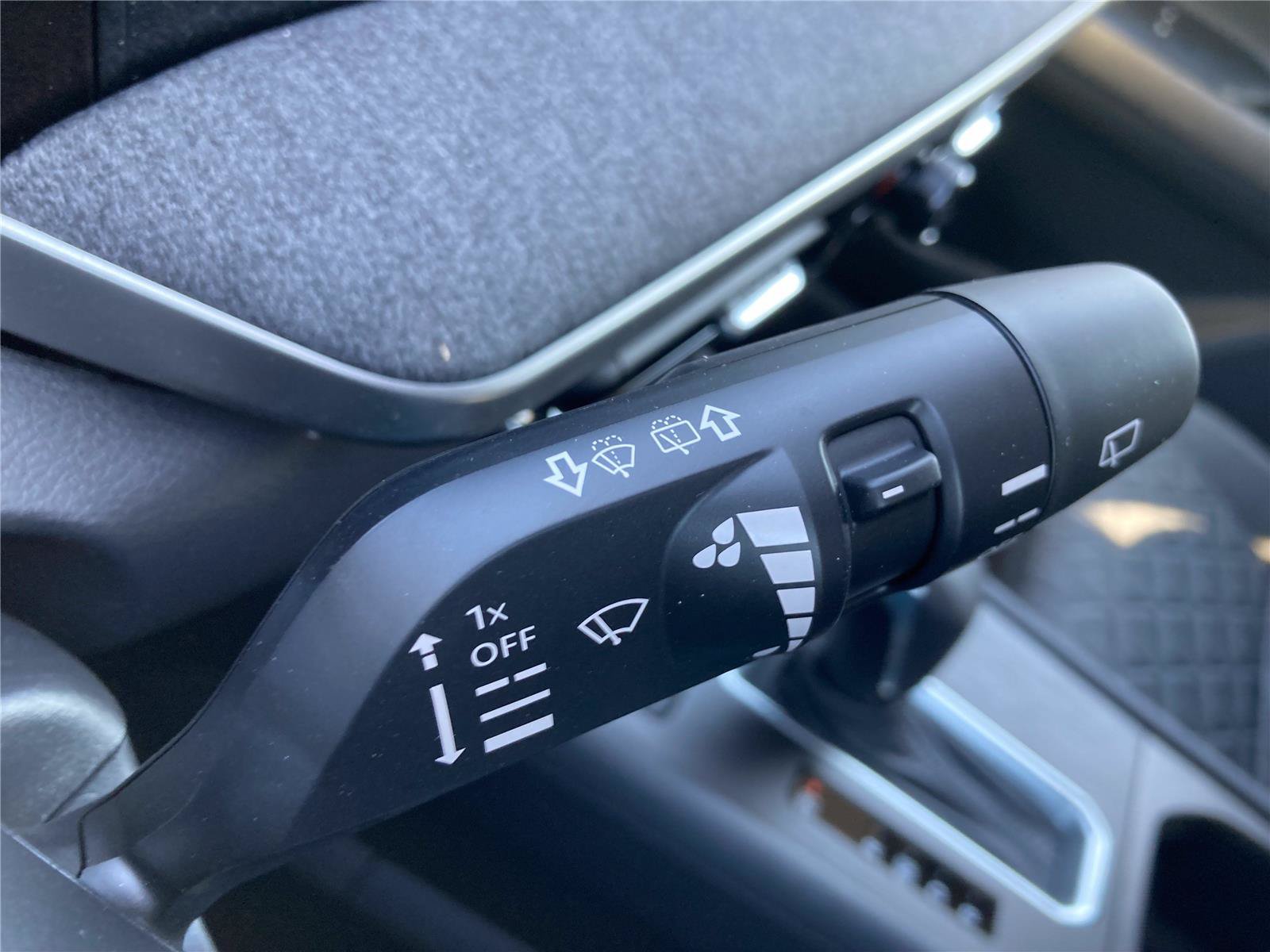 New 2026 Nissan Kicks SV w/ SV Premium Package FWD image 26