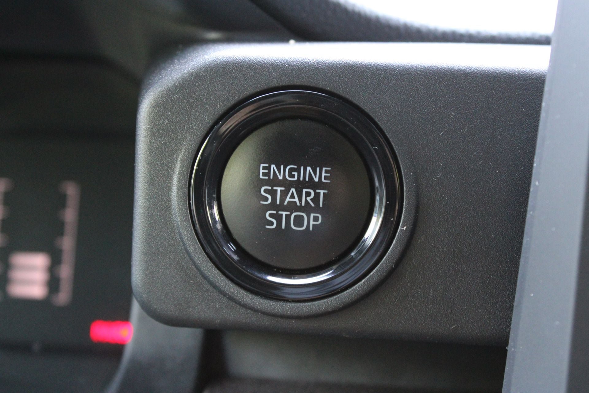 Used 2025 Toyota Tacoma SR5 AWD/4WD image 31