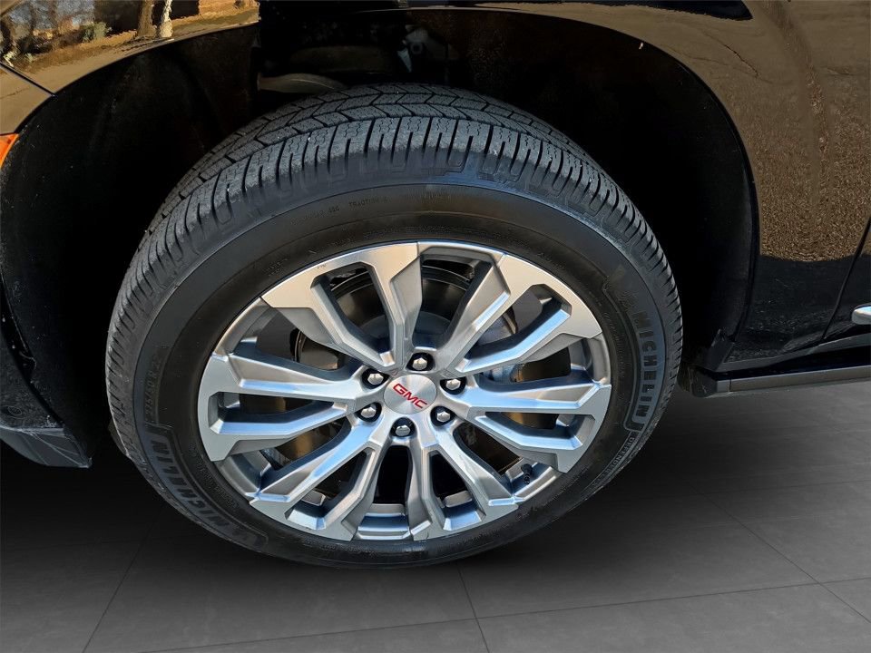 Used 2024 GMC Yukon Denali w/ Advanced Technology Package image 33