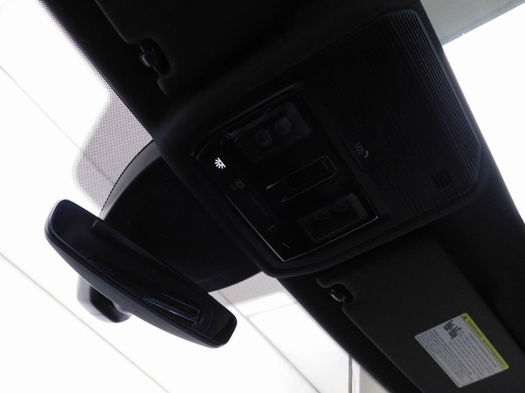 Used 2025 Volkswagen Golf 2.0T image 82